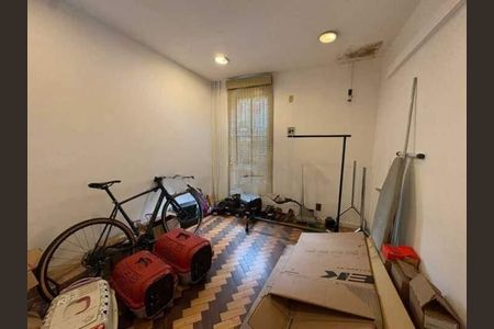 Casa à venda com 206m², 8 quartos e 2 vagas