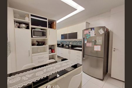 Apartamento à venda com 97m², 2 quartos e 1 vaga