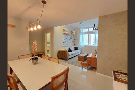 Apartamento à venda com 97m², 2 quartos e 1 vaga