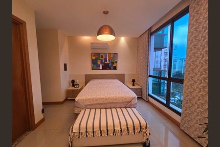 Apartamento à venda com 191m², 4 quartos e 3 vagas