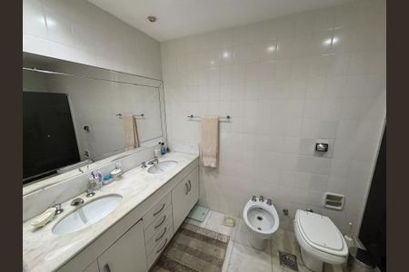 Apartamento à venda com 201m², 4 quartos e 2 vagas