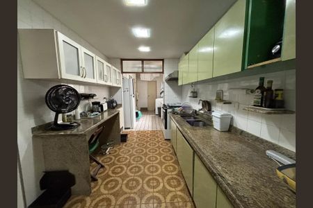Apartamento à venda com 201m², 4 quartos e 2 vagas