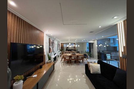 Apartamento à venda com 193m², 3 quartos e 3 vagas