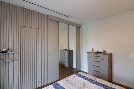 Casa à venda com 200m², 3 quartos e 4 vagasSuíte 1