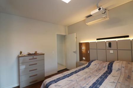 Casa à venda com 200m², 3 quartos e 4 vagasSuíte 1