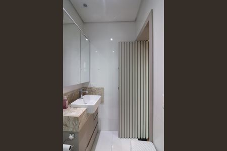 Casa à venda com 200m², 3 quartos e 4 vagasSuíte 1 Banheiro