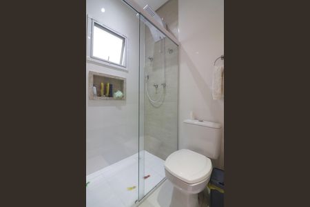 Casa à venda com 200m², 3 quartos e 4 vagasSuíte 2 Banheiro 