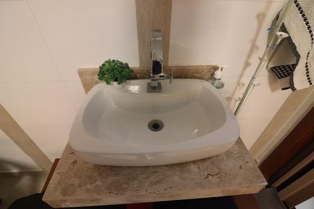 Casa à venda com 200m², 3 quartos e 4 vagasBanheiro de serviço