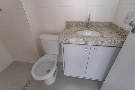Apartamento à venda com 46m², 2 quartos e 1 vaga Apartamento à venda com 46m², 2 quartos e 1 vagaBanheiro