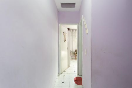 Casa à venda com 64m², 2 quartos e 1 vaga Casa à venda com 64m², 2 quartos e 1 vagaCorredor
