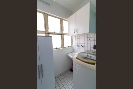 Apartamento à venda com 53m², 2 quartos e 1 vaga Apartamento à venda com 53m², 2 quartos e 1 vagaCozinha e Área de Serviço