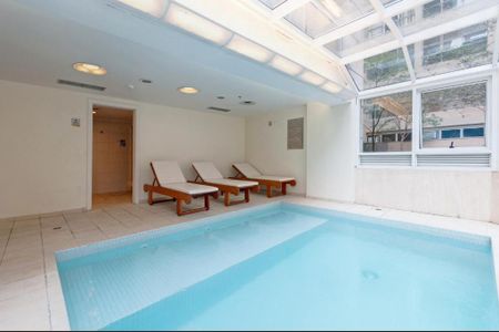 Apartamento à venda com 71m², 1 quarto e 1 vaga
