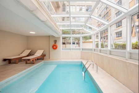 Apartamento à venda com 71m², 1 quarto e 1 vaga