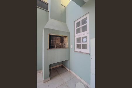Casa de condomínio à venda com 99m², 2 quartos e 1 vagaGaragem/Churrasqueira