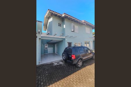 Casa de condomínio à venda com 99m², 2 quartos e 1 vagaFachada