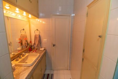 Apartamento à venda com 145m², 3 quartos e 1 vagaBanheiro da Suíte