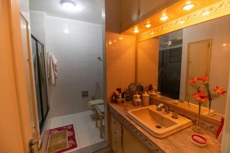 Apartamento à venda com 145m², 3 quartos e 1 vagaBanheiro da Suíte