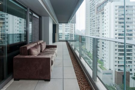 Apartamento à venda com 84m², 2 quartos e 2 vagas Apartamento à venda com 84m², 2 quartos e 2 vagasVaranda