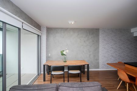 Apartamento à venda com 84m², 2 quartos e 2 vagas Apartamento à venda com 84m², 2 quartos e 2 vagasSala