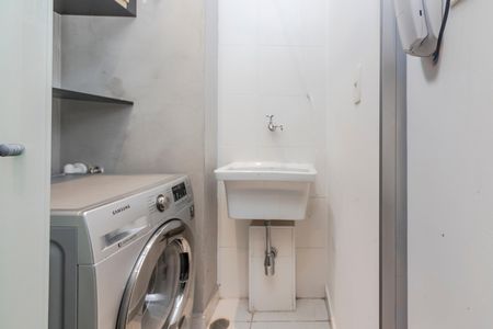 Apartamento à venda com 84m², 2 quartos e 2 vagas Apartamento à venda com 84m², 2 quartos e 2 vagasLavanderia