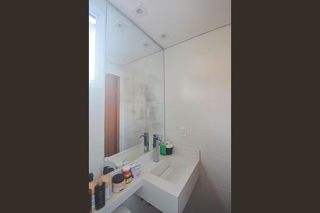 Apartamento à venda com 135m², 3 quartos e 3 vagas Apartamento à venda com 135m², 3 quartos e 3 vagasBanheiro da Suíte