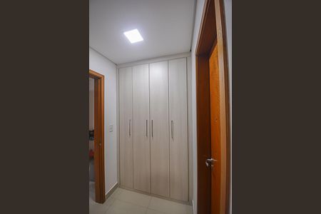 Apartamento à venda com 135m², 3 quartos e 3 vagas Apartamento à venda com 135m², 3 quartos e 3 vagasSuíte 2