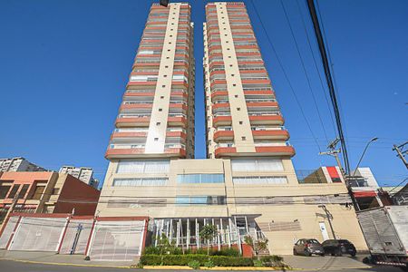 Apartamento à venda com 135m², 3 quartos e 3 vagas Apartamento à venda com 135m², 3 quartos e 3 vagasFachada e portaria