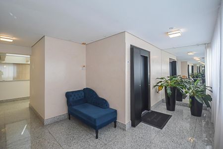 Apartamento à venda com 135m², 3 quartos e 3 vagas Apartamento à venda com 135m², 3 quartos e 3 vagasHall de entrada