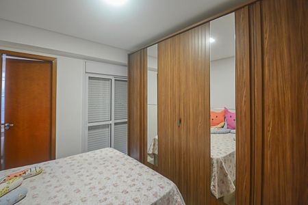 Apartamento à venda com 135m², 3 quartos e 3 vagas Apartamento à venda com 135m², 3 quartos e 3 vagasSuíte