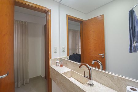 Apartamento à venda com 135m², 3 quartos e 3 vagas Apartamento à venda com 135m², 3 quartos e 3 vagasLavabo