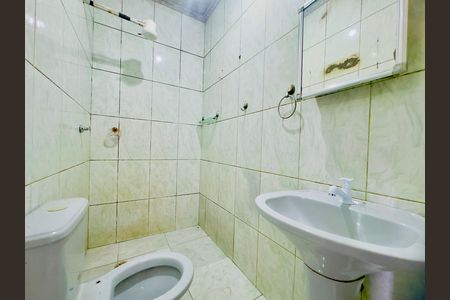 Casa para alugar com 56m², 2 quartos e sem vaga Casa para alugar com 56m², 2 quartos e sem vagaBanheiro