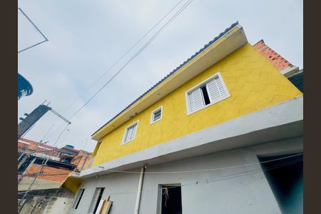Casa para alugar com 56m², 2 quartos e sem vaga Casa para alugar com 56m², 2 quartos e sem vagaÁrea externa