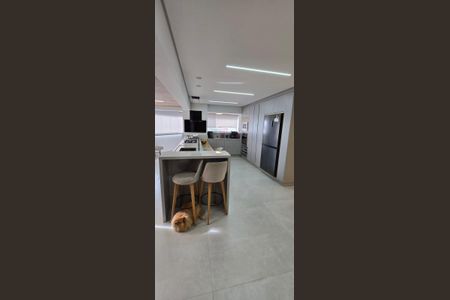 Apartamento à venda com 240m², 3 quartos e 4 vagas Apartamento à venda com 240m², 3 quartos e 4 vagasCozinha