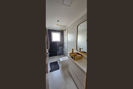 Apartamento à venda com 240m², 3 quartos e 4 vagas Apartamento à venda com 240m², 3 quartos e 4 vagasBanheiro 5