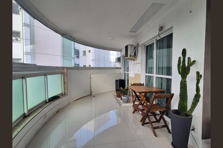 Apartamento para alugar com 90m², 3 quartos e 2 vagas