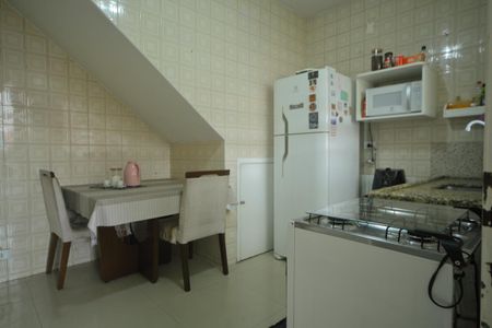 Casa à venda com 102m², 2 quartos e 1 vagaCozinha 