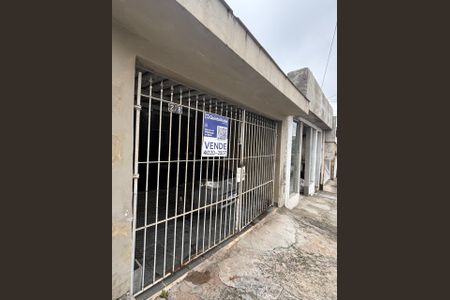 Casa à venda com 102m², 2 quartos e 1 vaga Casa à venda com 102m², 2 quartos e 1 vagaFachada