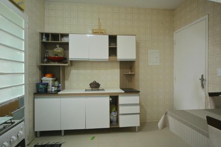 Casa à venda com 102m², 2 quartos e 1 vagaCozinha 