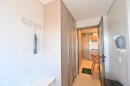 Apartamento à venda com 133m², 3 quartos e 2 vagas Apartamento à venda com 133m², 3 quartos e 2 vagasLavanderia
