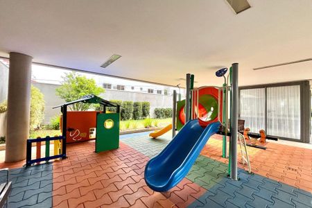 Apartamento à venda com 133m², 3 quartos e 2 vagas Apartamento à venda com 133m², 3 quartos e 2 vagasPlayground