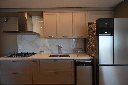 Apartamento à venda com 133m², 3 quartos e 2 vagas Apartamento à venda com 133m², 3 quartos e 2 vagasCozinha