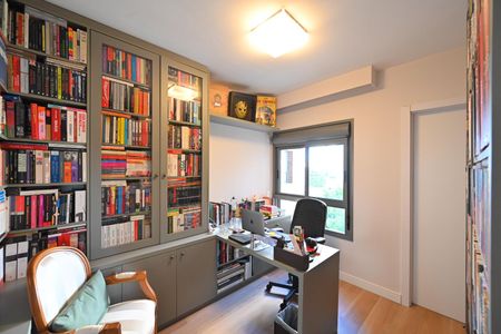 Apartamento à venda com 133m², 3 quartos e 2 vagas Apartamento à venda com 133m², 3 quartos e 2 vagasQuarto 3