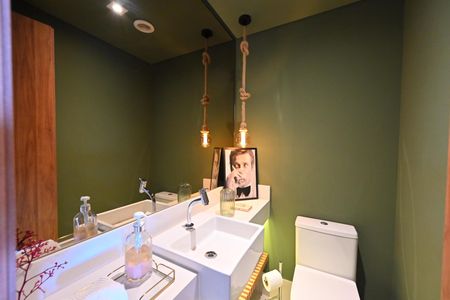 Apartamento à venda com 133m², 3 quartos e 2 vagas Apartamento à venda com 133m², 3 quartos e 2 vagasLavabo