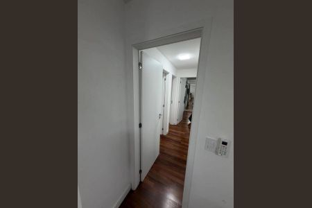 Corredor de apartamento à venda com 3 quartos, 75m² em Pompeia, São Paulo