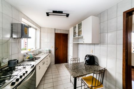 Apartamento à venda com 110m², 3 quartos e 2 vagas Apartamento à venda com 110m², 3 quartos e 2 vagasCozinha