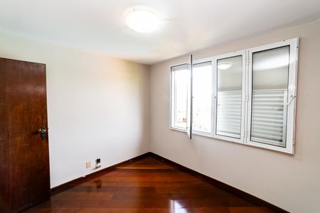 Apartamento à venda com 110m², 3 quartos e 2 vagas Apartamento à venda com 110m², 3 quartos e 2 vagasQuarto