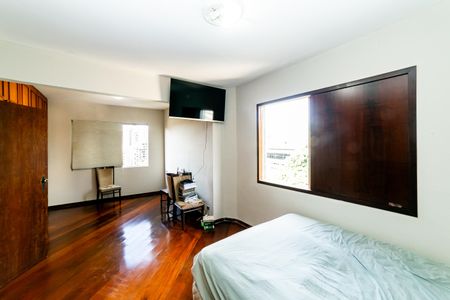 Apartamento à venda com 110m², 3 quartos e 2 vagas Apartamento à venda com 110m², 3 quartos e 2 vagasSuíte