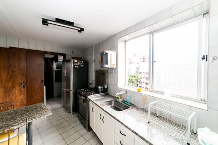 Apartamento à venda com 110m², 3 quartos e 2 vagas Apartamento à venda com 110m², 3 quartos e 2 vagasCozinha