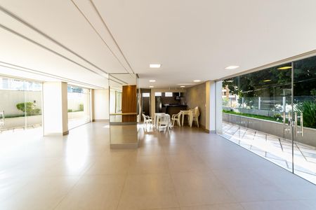 Apartamento à venda com 110m², 3 quartos e 2 vagas Apartamento à venda com 110m², 3 quartos e 2 vagasÁrea comum - Salão de festas