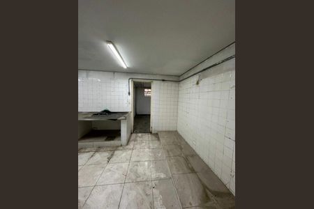 Casa à venda com 332m², 1 quarto e sem vaga